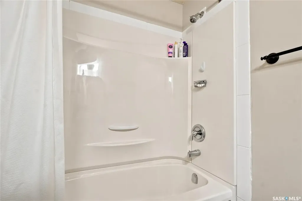 430 Manning Lane Saskatoon SK S7L 6J8