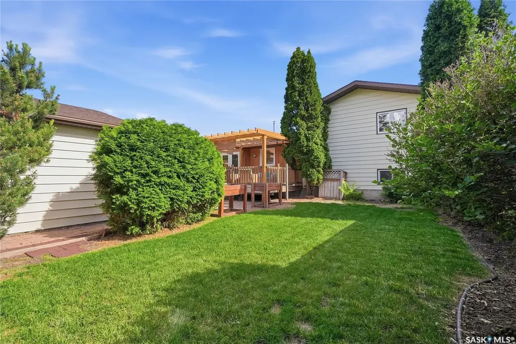 430 Manning Lane Saskatoon SK S7L 6J8