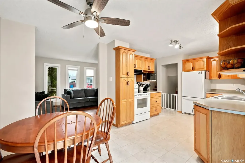 430 Manning Lane Saskatoon SK S7L 6J8