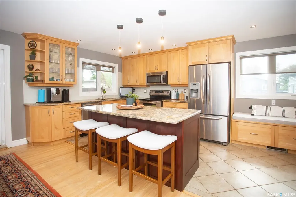 6 Harrington Place Saskatoon SK S7H 3Y5