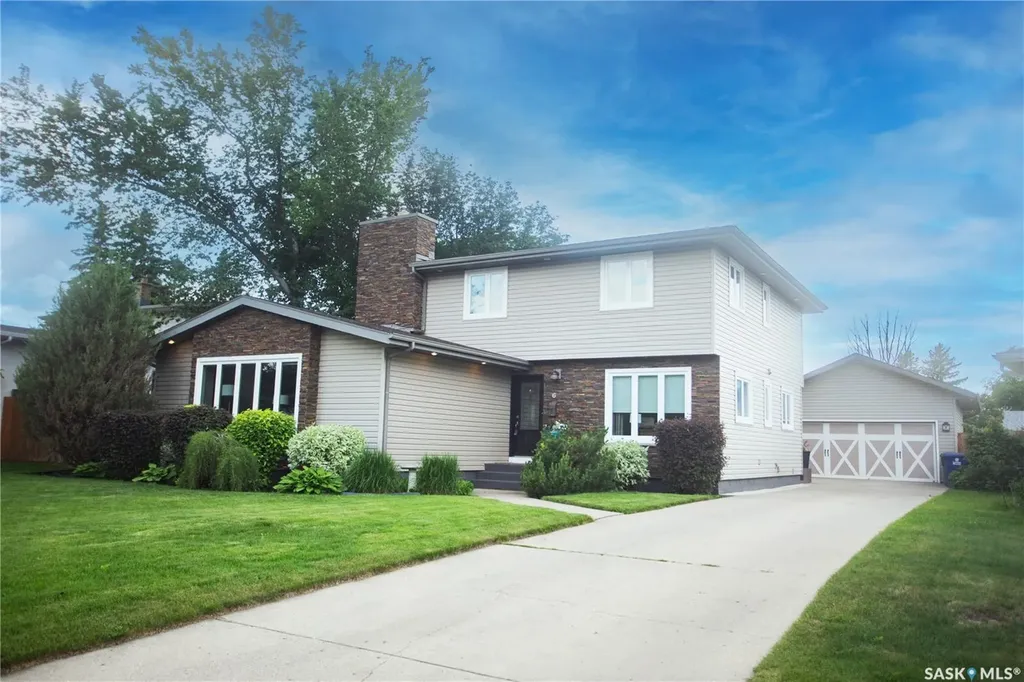 6 Harrington Place Saskatoon SK S7H 3Y5