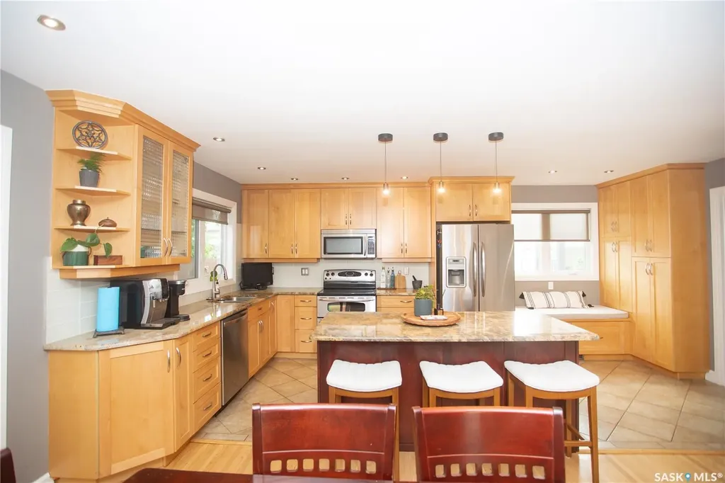6 Harrington Place Saskatoon SK S7H 3Y5