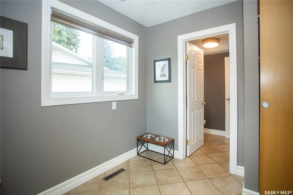 6 Harrington Place Saskatoon SK S7H 3Y5