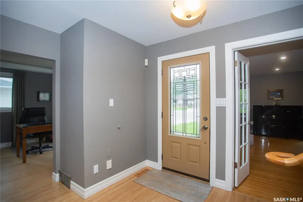 6 Harrington Place Saskatoon SK S7H 3Y5
