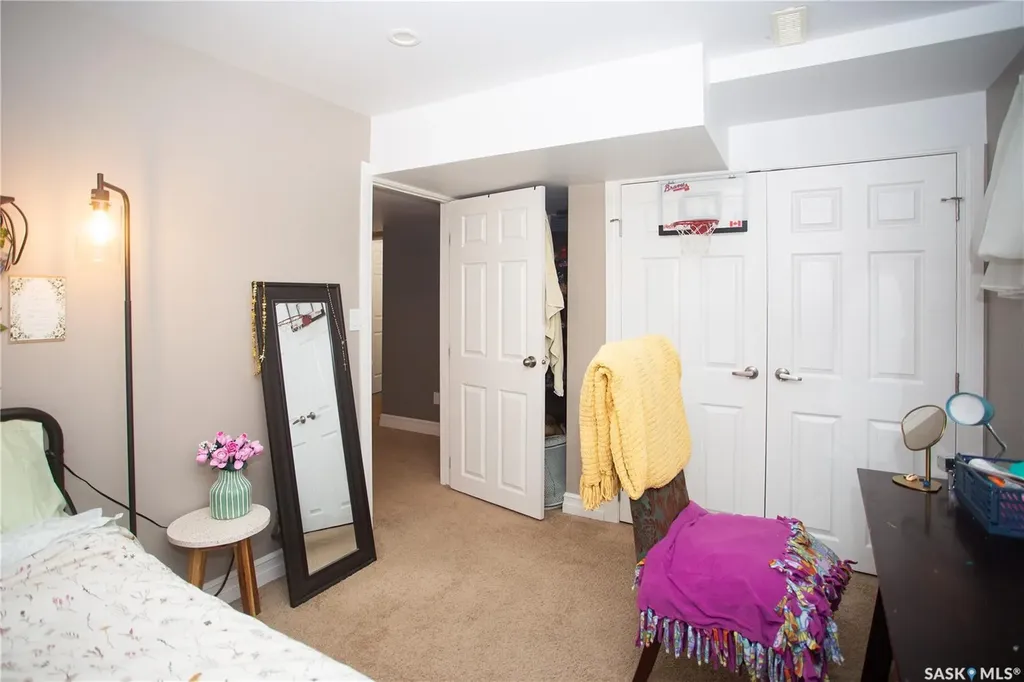 6 Harrington Place Saskatoon SK S7H 3Y5