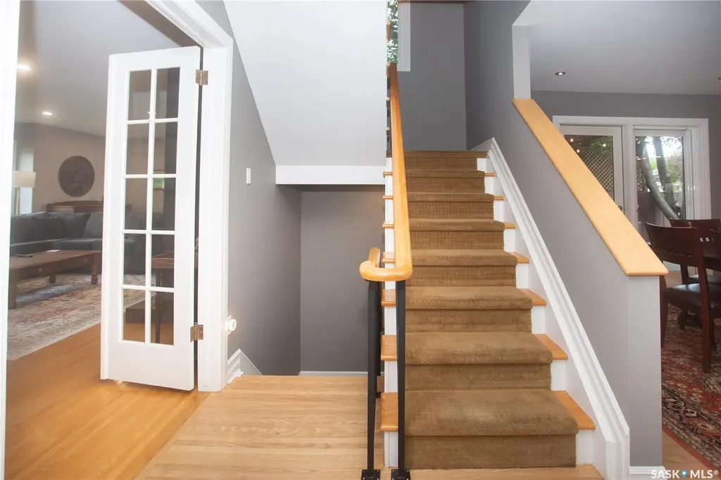 6 Harrington Place Saskatoon SK S7H 3Y5