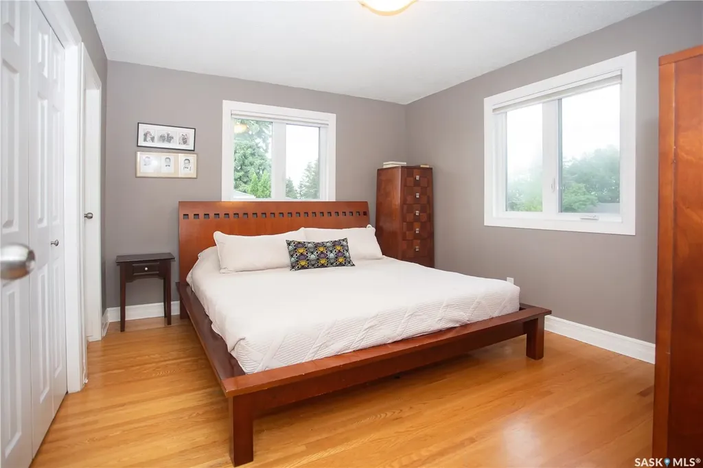 6 Harrington Place Saskatoon SK S7H 3Y5