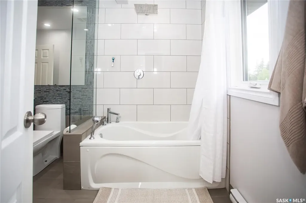 6 Harrington Place Saskatoon SK S7H 3Y5