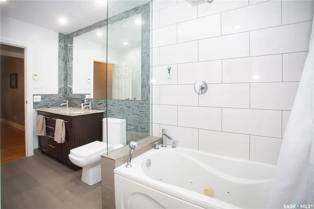 6 Harrington Place Saskatoon SK S7H 3Y5