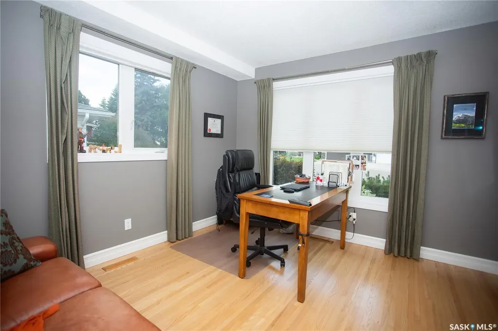 6 Harrington Place Saskatoon SK S7H 3Y5