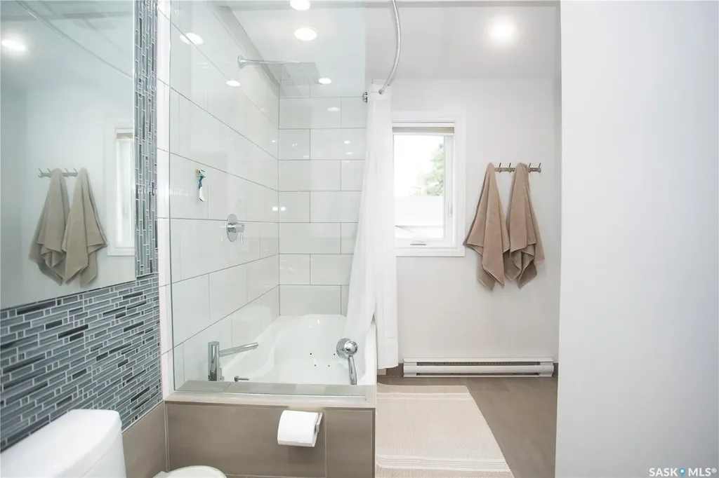 6 Harrington Place Saskatoon SK S7H 3Y5