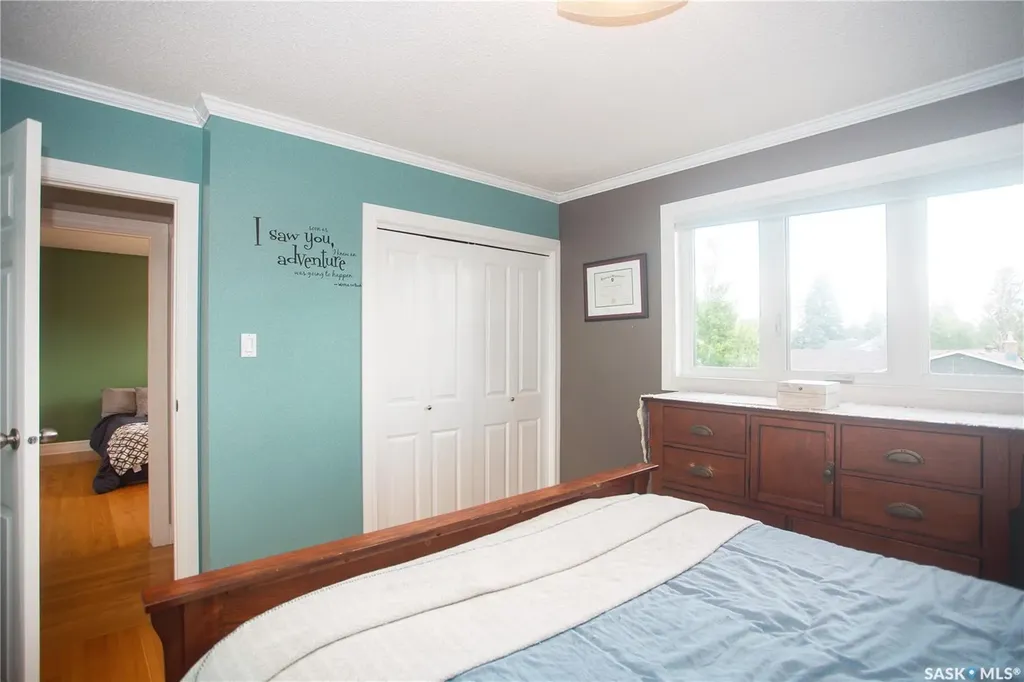 6 Harrington Place Saskatoon SK S7H 3Y5