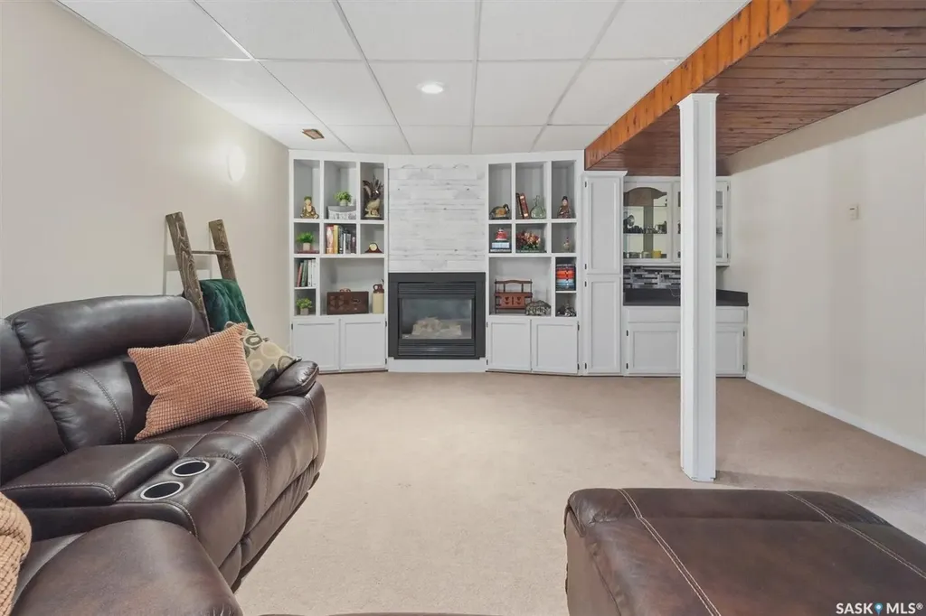 342 Wollaston Rise Saskatoon SK S7J 4G5