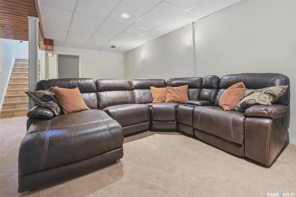 342 Wollaston Rise Saskatoon SK S7J 4G5