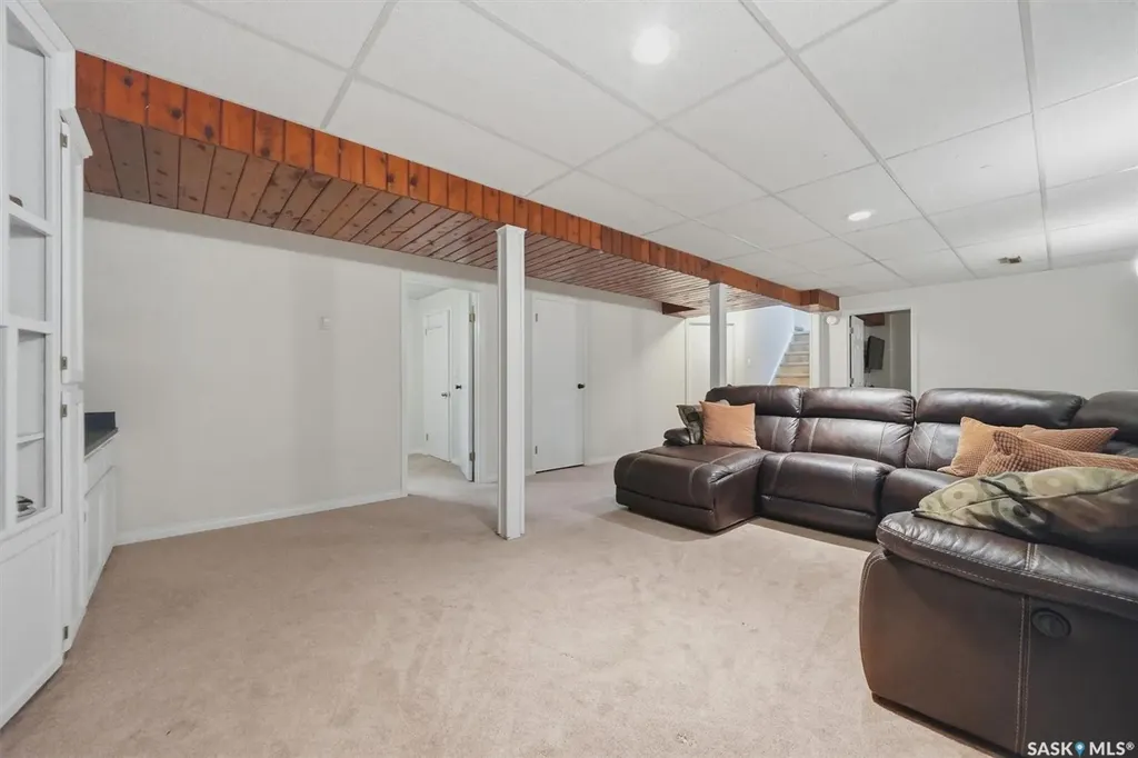 342 Wollaston Rise Saskatoon SK S7J 4G5