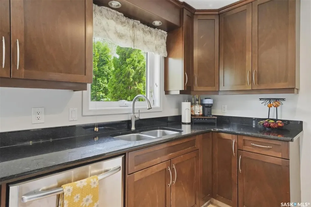 342 Wollaston Rise Saskatoon SK S7J 4G5