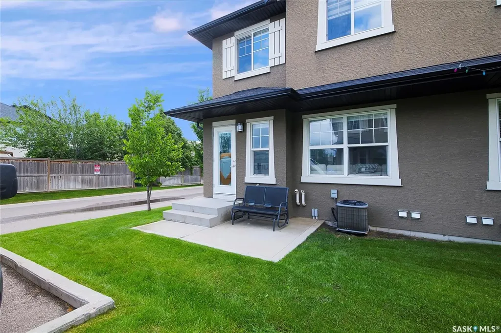 2012 Pohorecky Crescent Saskatoon SK S7W 0V4