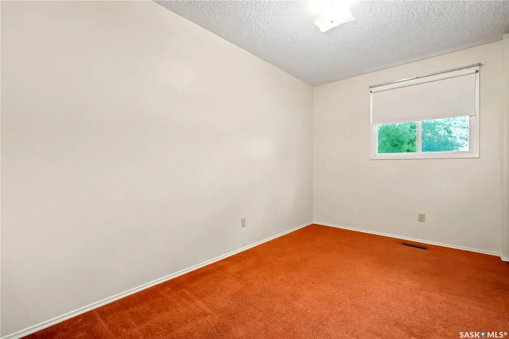 166 Sangster Boulevard Regina SK S4R 6L5