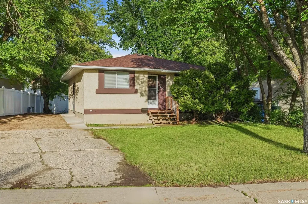 166 Sangster Boulevard Regina SK S4R 6L5