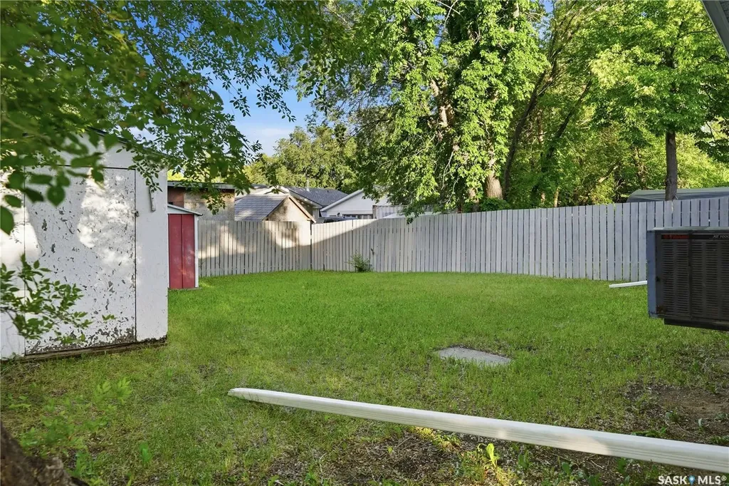 166 Sangster Boulevard Regina SK S4R 6L5