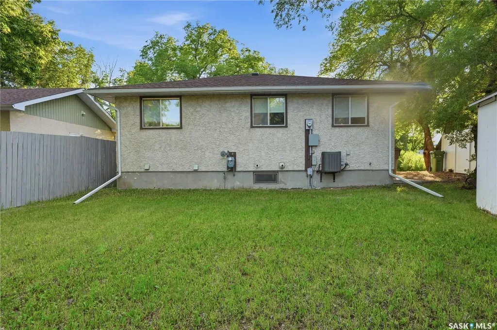 166 Sangster Boulevard Regina SK S4R 6L5