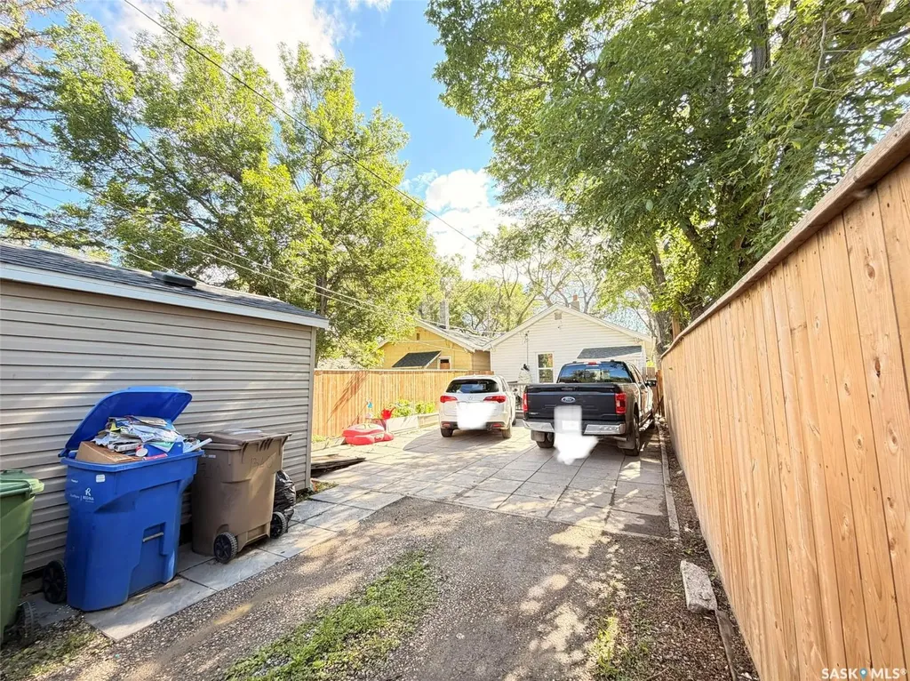 1340 Retallack Street Regina SK S4T 2H9