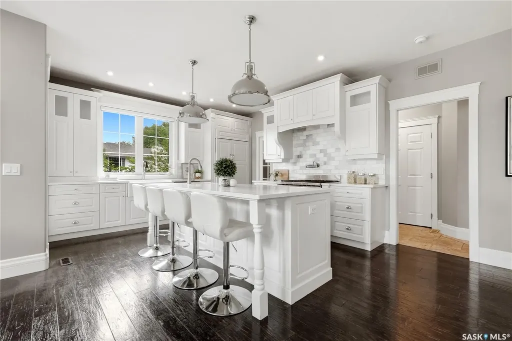 3202 Hill Avenue Regina SK S4S 0W6