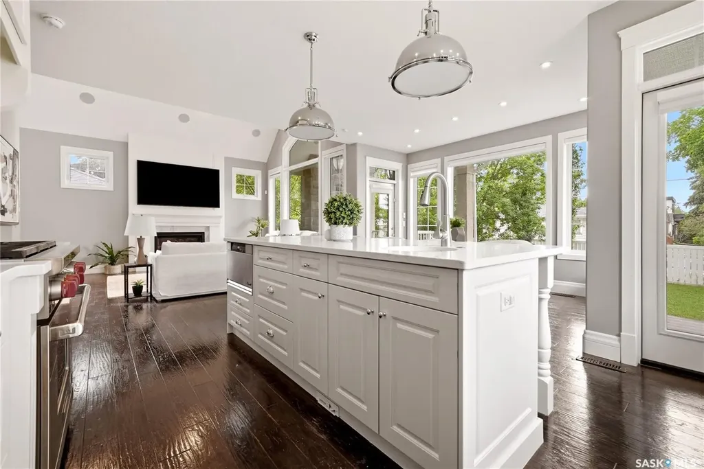 3202 Hill Avenue Regina SK S4S 0W6