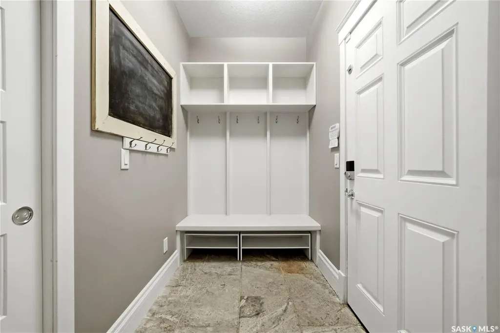 3202 Hill Avenue Regina SK S4S 0W6