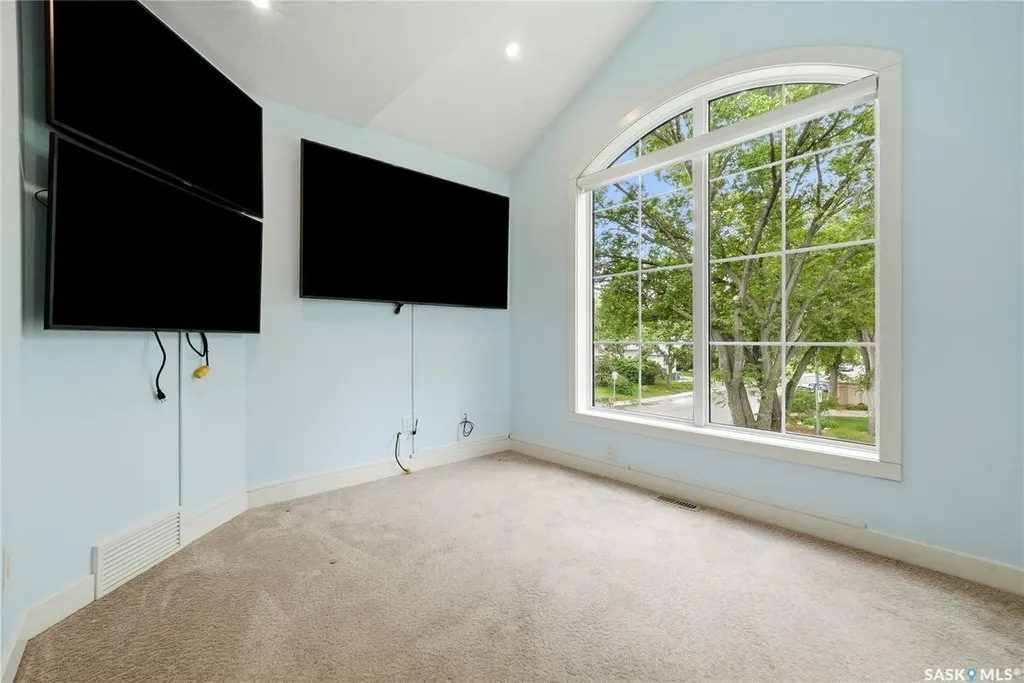 3202 Hill Avenue Regina SK S4S 0W6