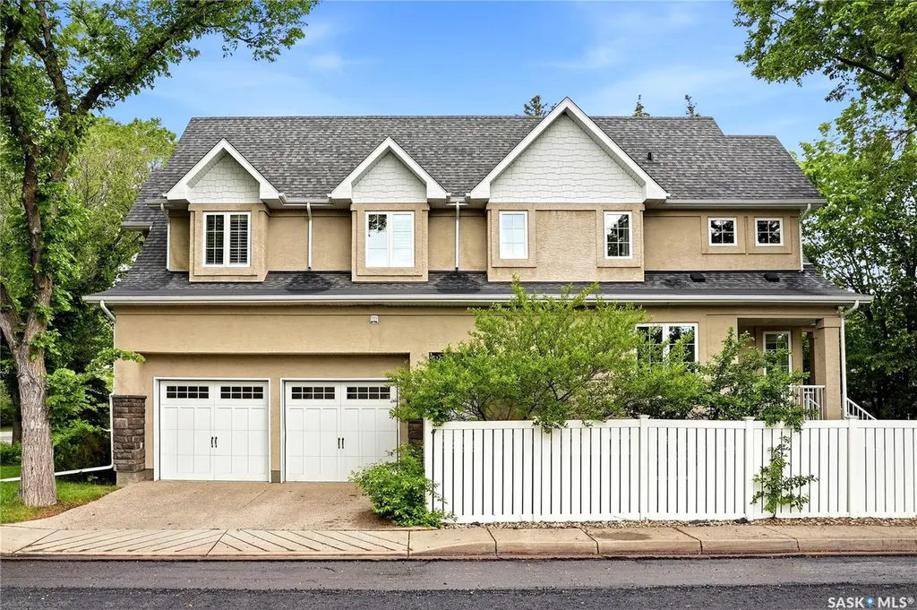 3202 Hill Avenue Regina SK S4S 0W6