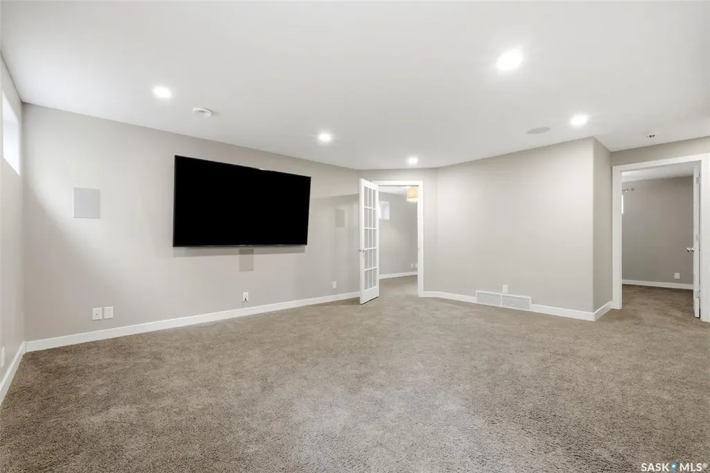 3202 Hill Avenue Regina SK S4S 0W6