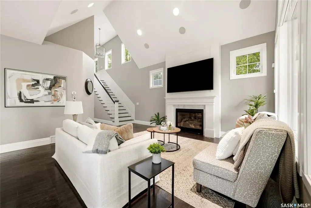 3202 Hill Avenue Regina SK S4S 0W6