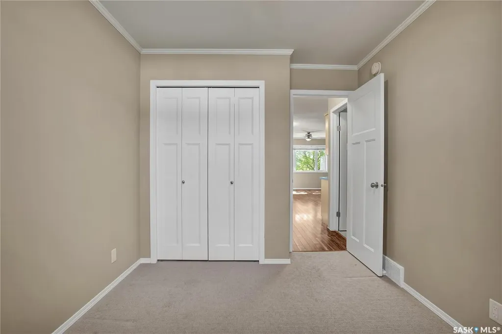 1022 Hampton Circle Saskatoon SK S7R 0K4
