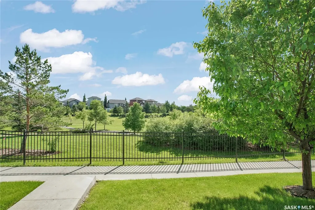 1022 Hampton Circle Saskatoon SK S7R 0K4