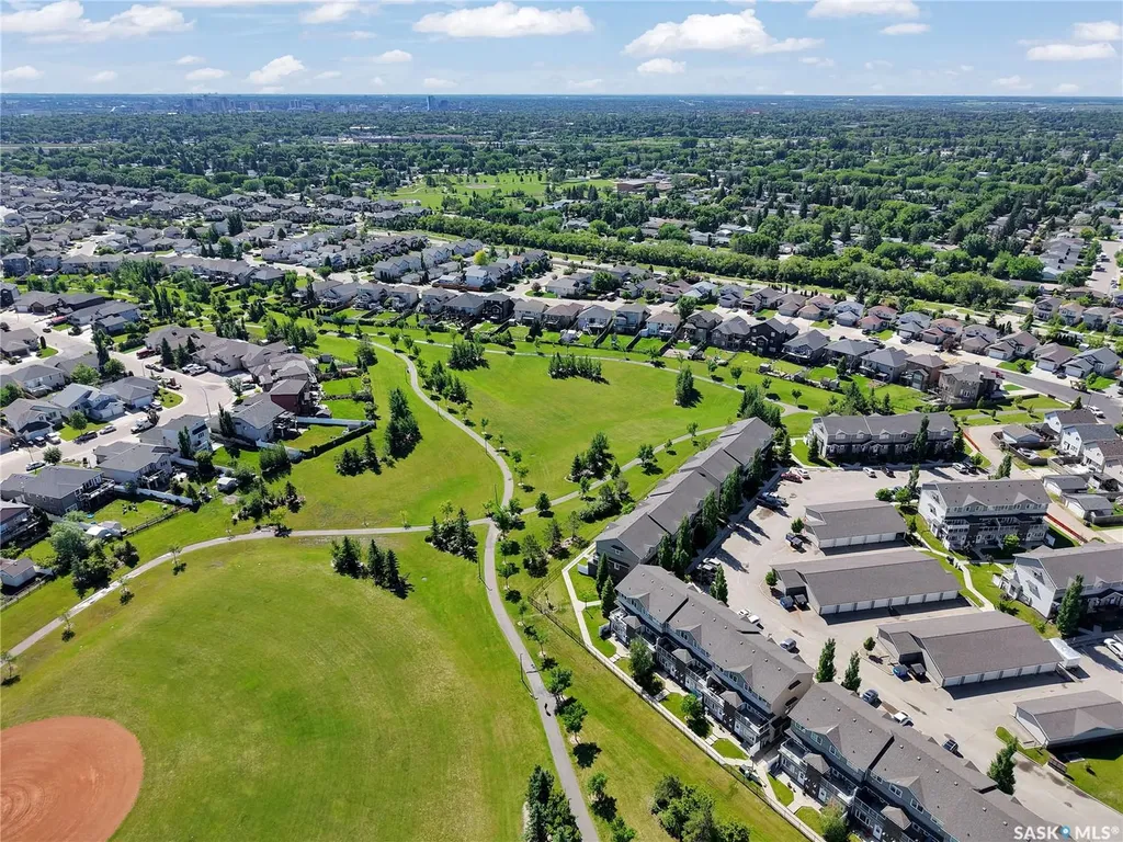 1022 Hampton Circle Saskatoon SK S7R 0K4