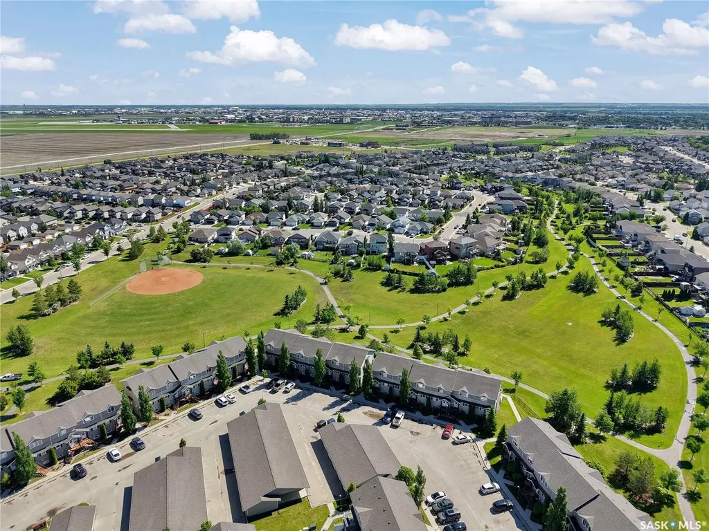 1022 Hampton Circle Saskatoon SK S7R 0K4