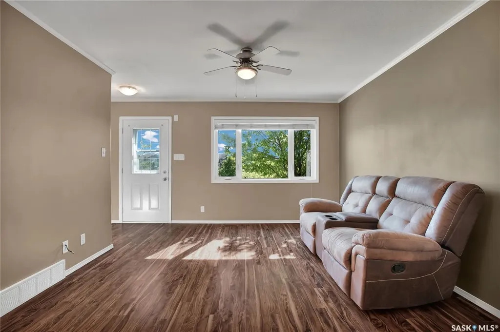 1022 Hampton Circle Saskatoon SK S7R 0K4