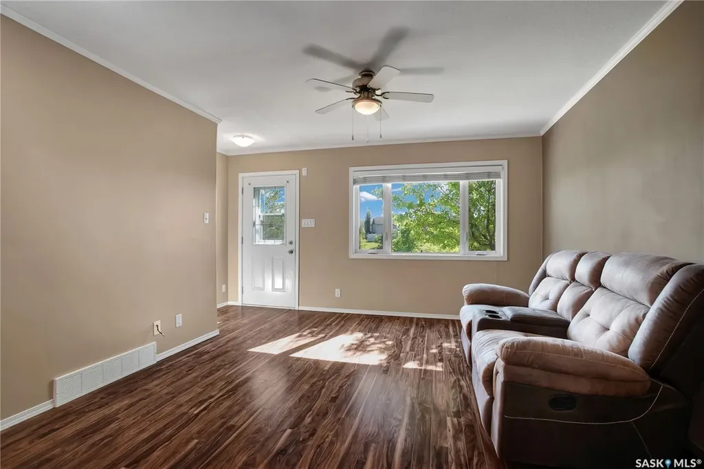 1022 Hampton Circle Saskatoon SK S7R 0K4