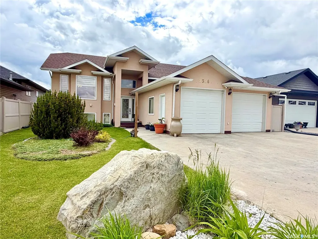 2326 Buhler Bay North Battleford SK S9A 1J2