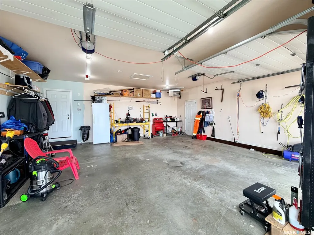 2326 Buhler Bay North Battleford SK S9A 1J2