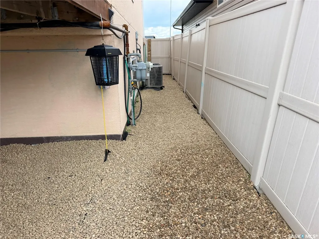 2326 Buhler Bay North Battleford SK S9A 1J2
