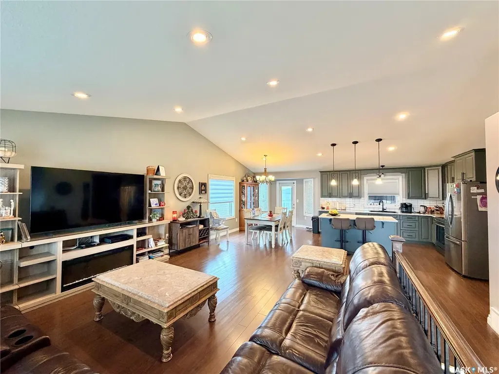 2326 Buhler Bay North Battleford SK S9A 1J2