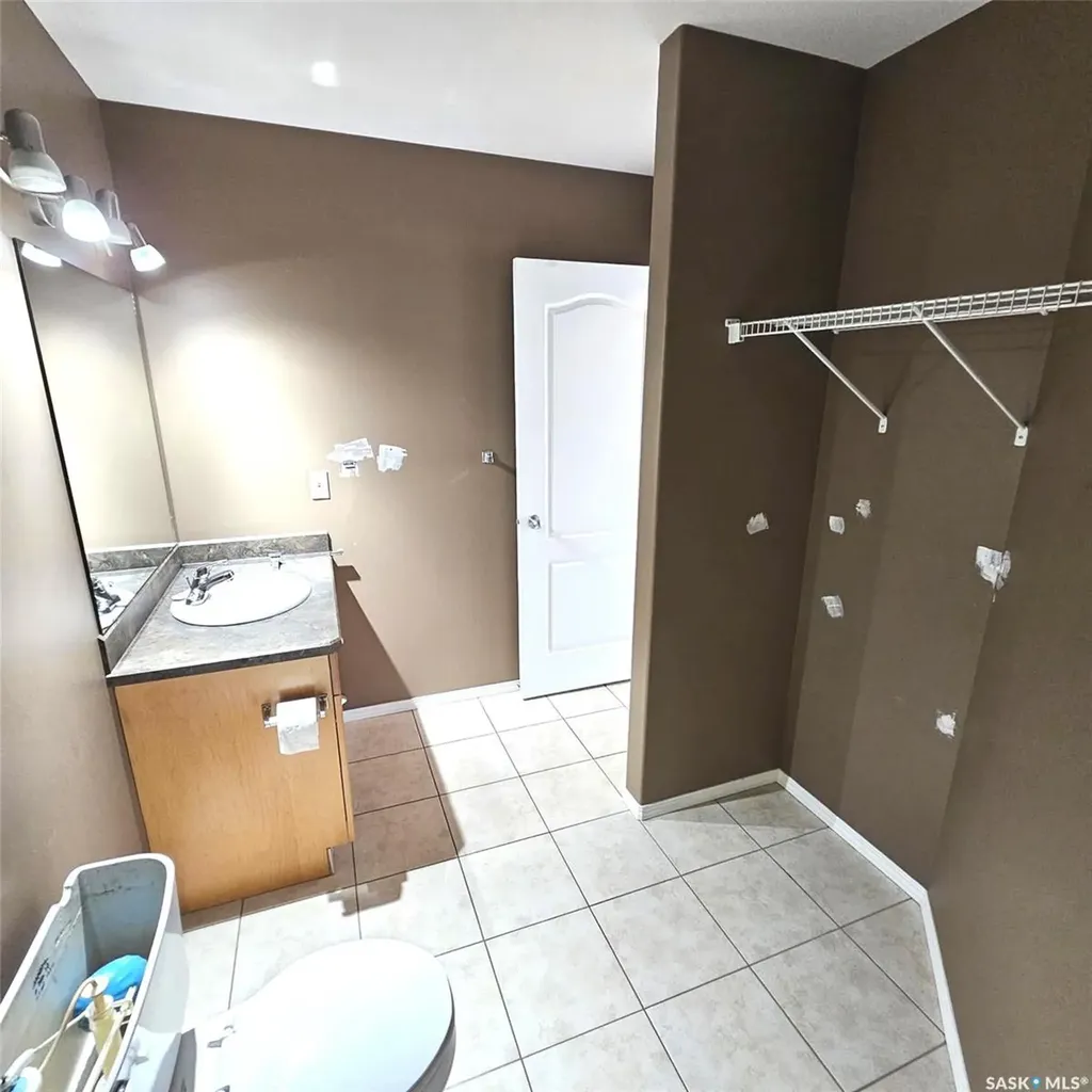1075 Birchwood Place Regina SK S4S 7L1