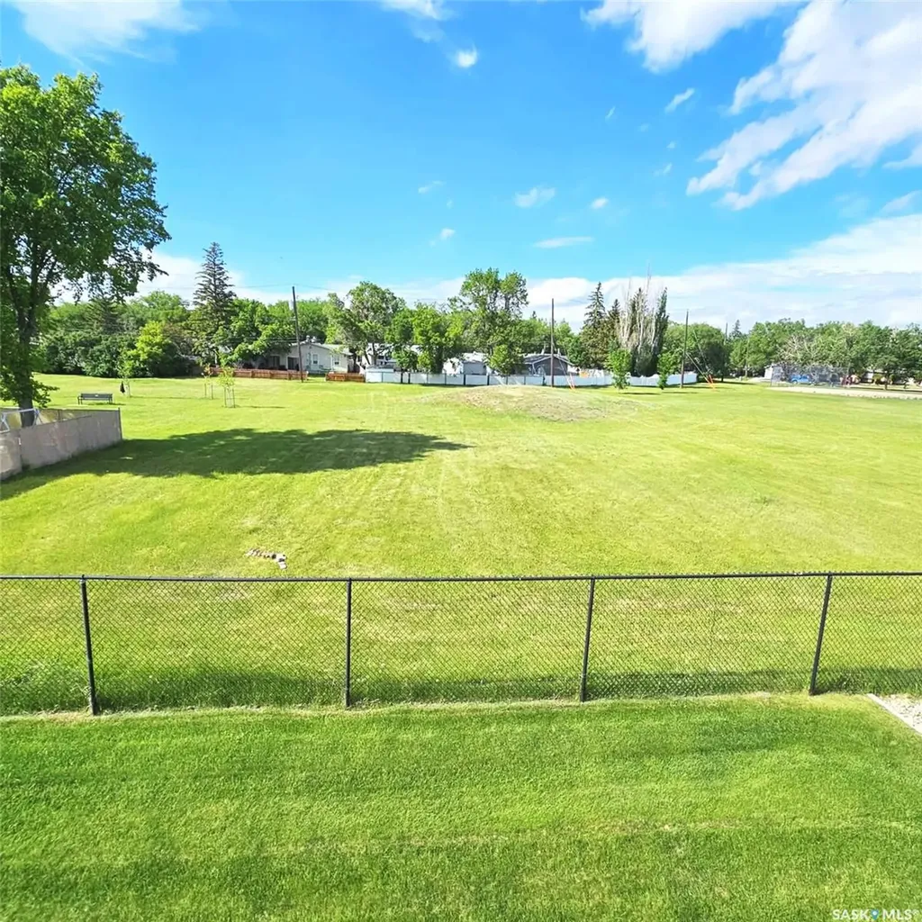 1075 Birchwood Place Regina SK S4S 7L1