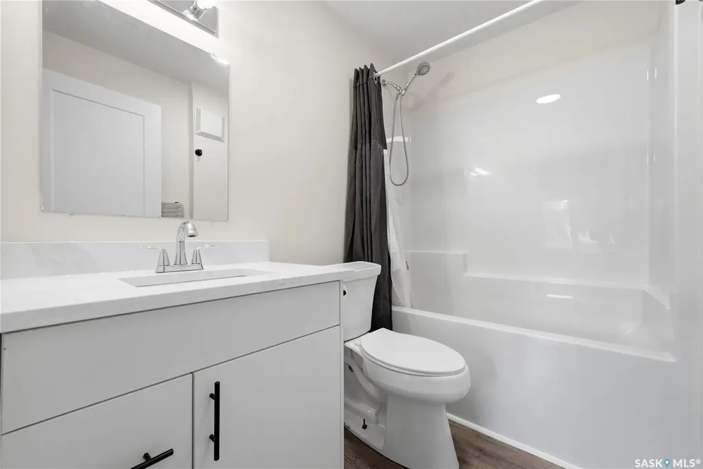 1736 Connaught Street Regina SK S4T 4T2