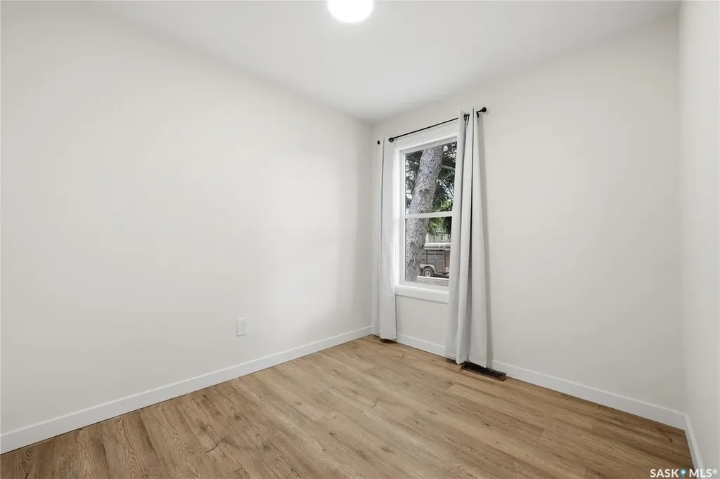 1736 Connaught Street Regina SK S4T 4T2