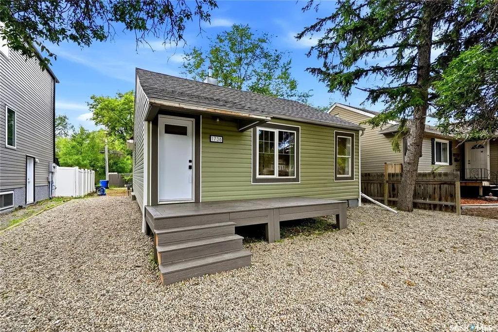 1736 Connaught Street Regina SK S4T 4T2