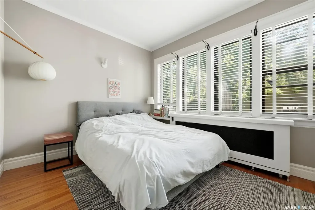 2917 Robinson Street Regina SK S4S 1V2