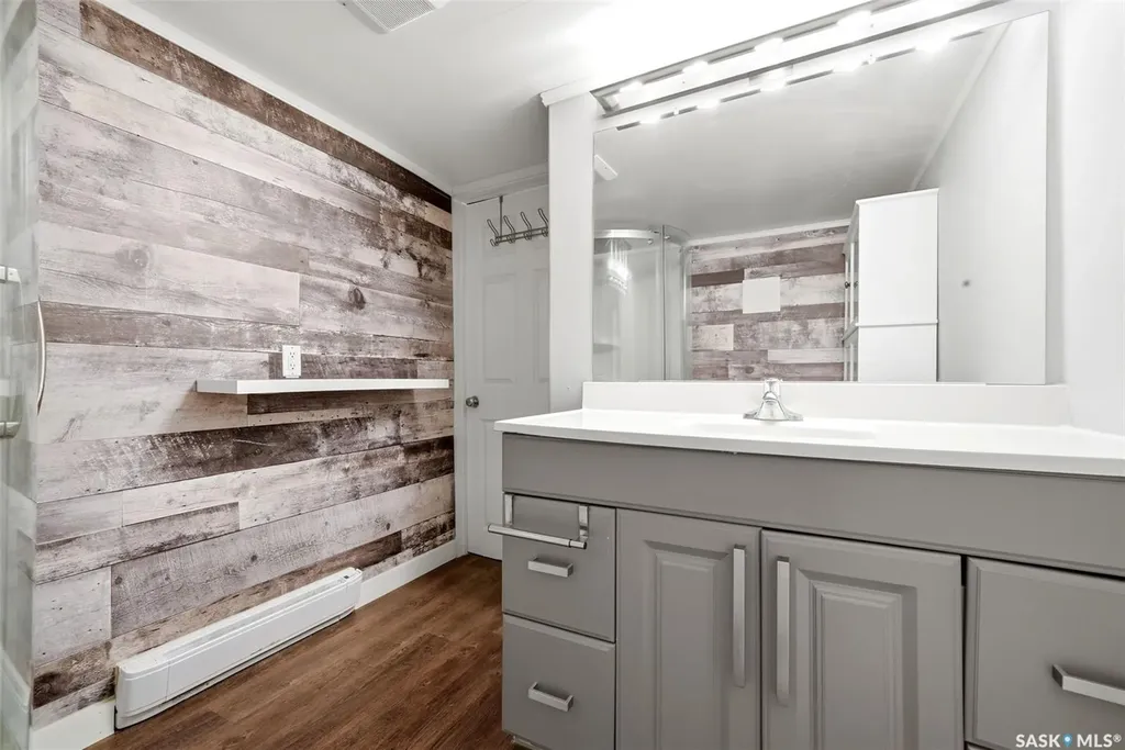 2917 Robinson Street Regina SK S4S 1V2